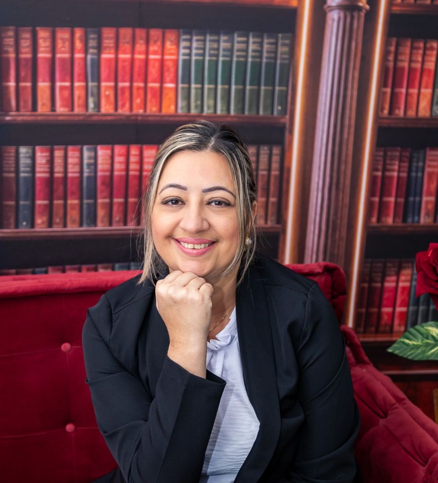 Luciana Godoi sorrindo